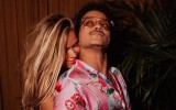 Quando pop e reggaeton incontrano il soul: La chimica tra Karol G e Bruno Mars
